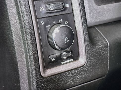 Used 2017 RAM 1500 Express AWD/4WD image 10