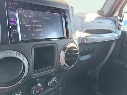 Used 2014 Jeep Wrangler Unlimited Sport image 30