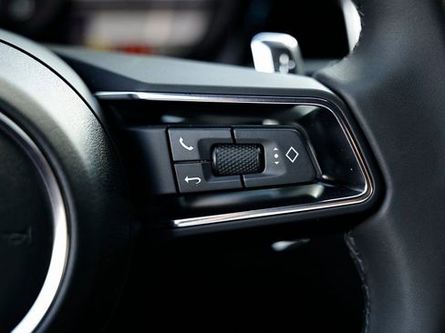 New 2026 Porsche Macan image 32