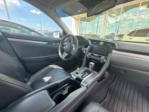 Used 2016 Honda Civic Touring image 12