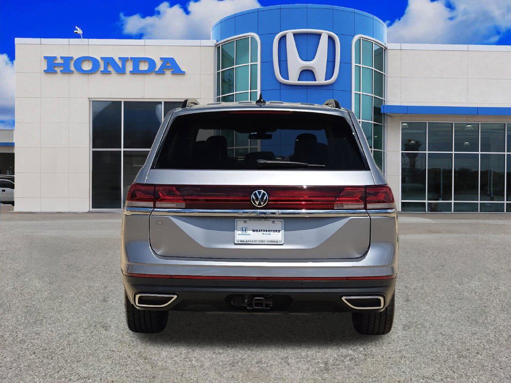 Used 2025 Volkswagen Atlas SE FWD image 4