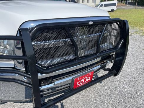 Used 2018 RAM 3500 Tradesman w/ Chrome Appearance Group AWD/4WD image 34