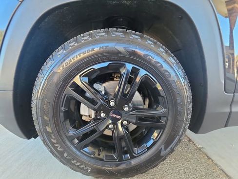 Used 2023 GMC Terrain AT4 image 31