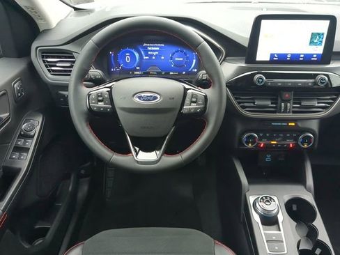 Used 2022 Ford Escape SEL w/ SEL Stealth AWD Package image 15