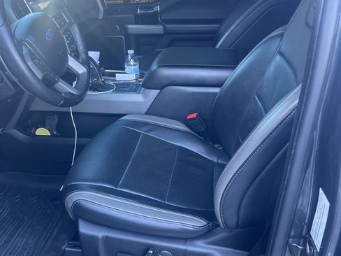 Used 2018 Ford F150 Raptor w/ Equipment Group 802A Luxury image 7