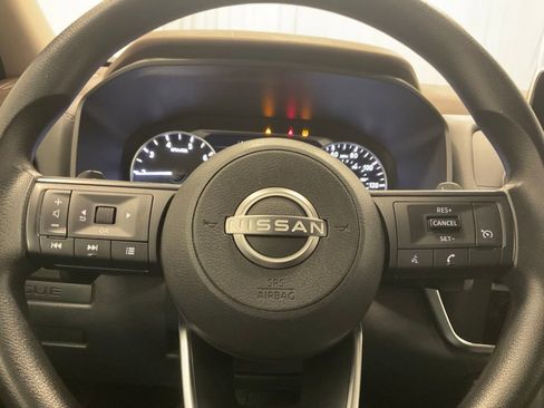 Used 2023 Nissan Rogue S image 20