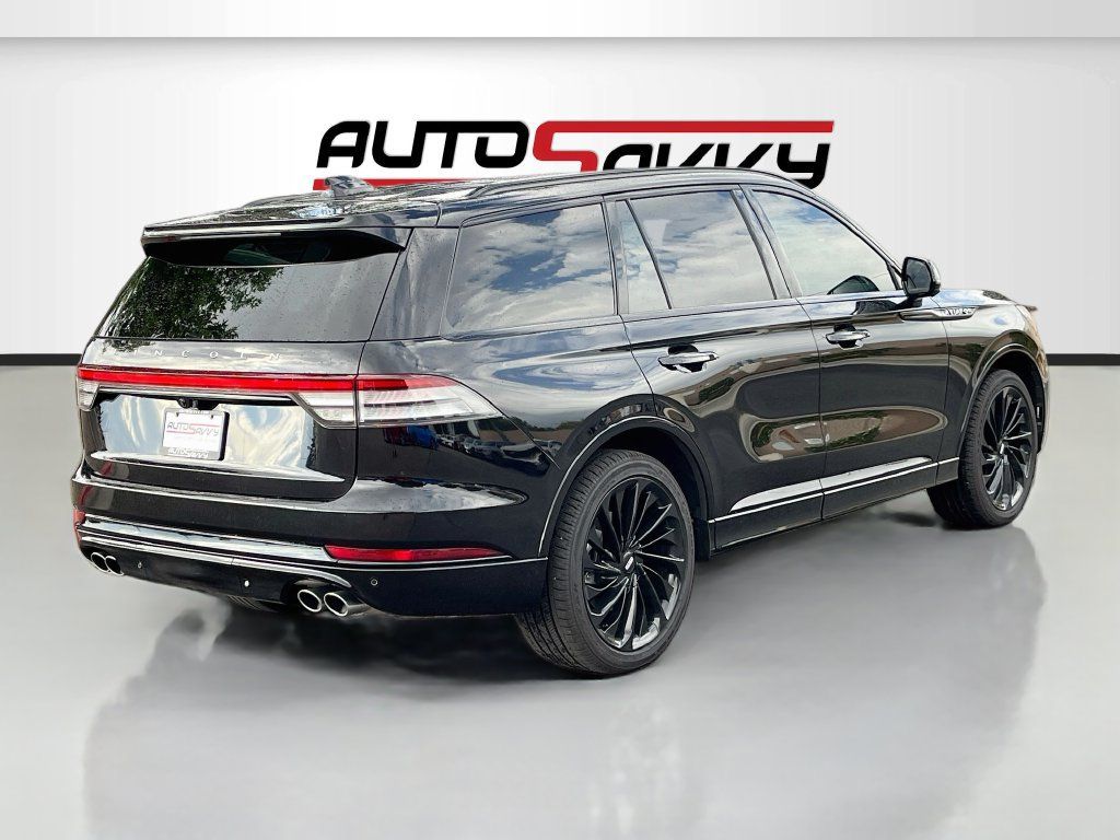 Used 2026 Lincoln Aviator Reserve AWD/4WD image 7