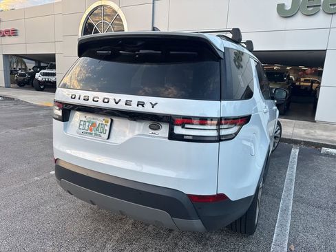 Used 2018 Land Rover Discovery SE image 7