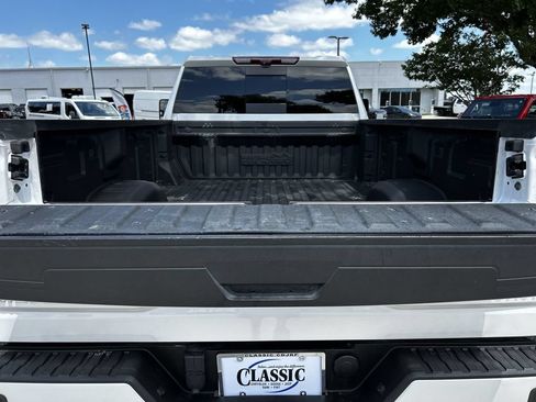 Used 2024 Chevrolet Silverado 3500 High Country w/ High Country Premium Package AWD/4WD image 38