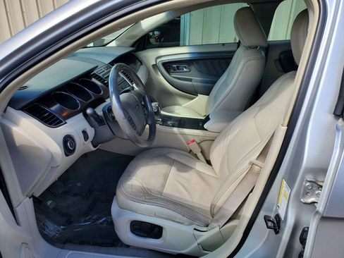 Used 2010 Ford Taurus SEL image 18