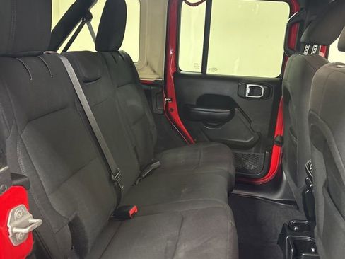 Used 2019 Jeep Wrangler Unlimited Sport S image 35