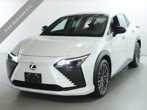Used 2023 Lexus RZ 450e Premium w/ Accessory Package (2T) image 3