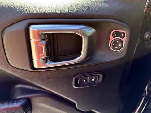 Used 2023 Jeep Wrangler Sport S image 8