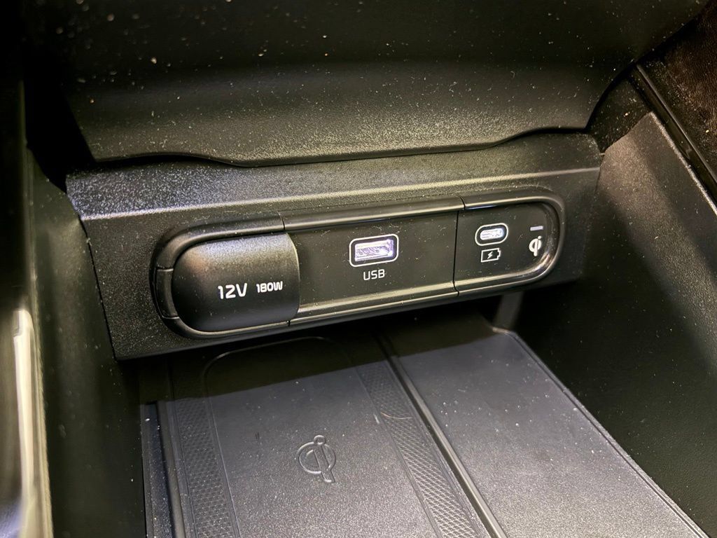 Used 2025 Kia Telluride S FWD image 30