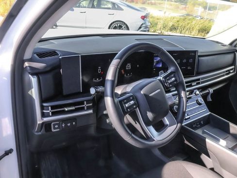 Used 2025 Hyundai Santa Fe SE image 4