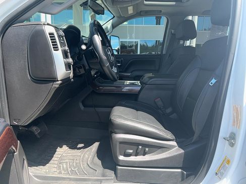 Used 2019 GMC Sierra 3500 SLT AWD/4WD image 19