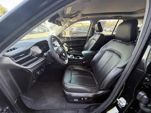 Used 2023 Jeep Grand Cherokee 4WD 4xe w/ Luxury Tech Group II image 14