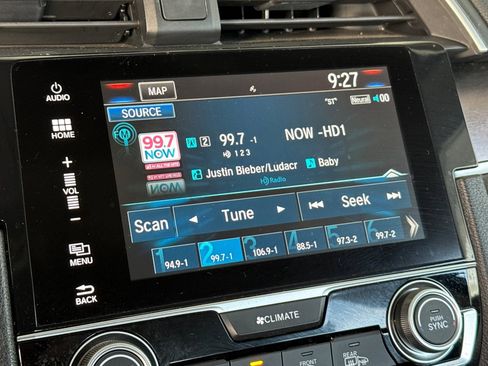 Used 2016 Honda Civic Touring image 24