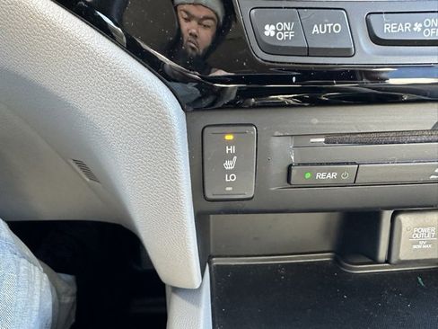 Used 2017 Honda Pilot Touring image 27