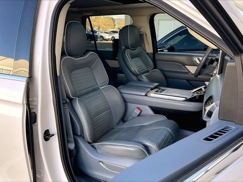 Used 2019 Lincoln Navigator Black Label image 8