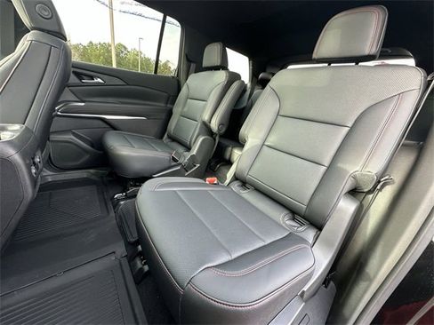 Used 2025 Chevrolet Traverse Z71 w/ Driver Confidence Package image 25