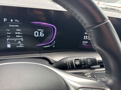 Used 2025 Kia Telluride S FWD image 23