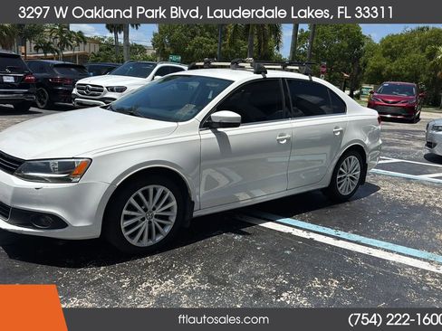 Used 2011 Volkswagen Jetta SEL image 6