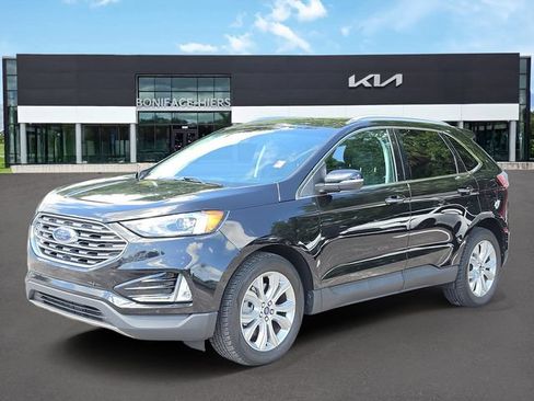 Used 2021 Ford Edge Titanium FWD image 2