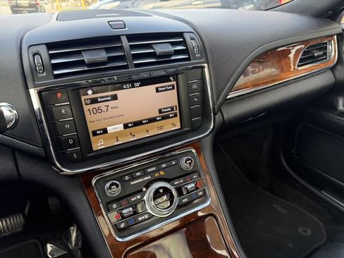 Used 2017 Lincoln Continental Select w/ Climate Package image 22