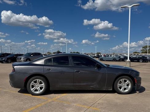 Used 2023 Dodge Charger SXT RWD image 28