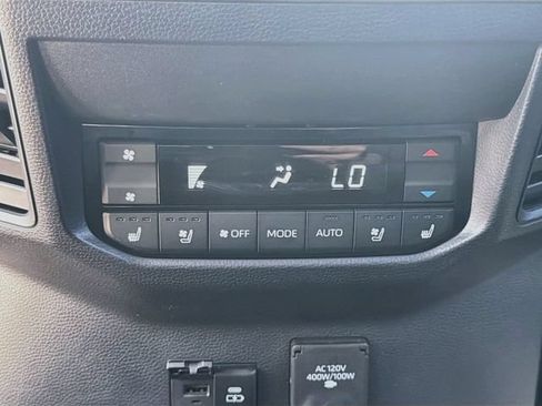 Used 2023 Toyota Sequoia Platinum AWD/4WD image 21