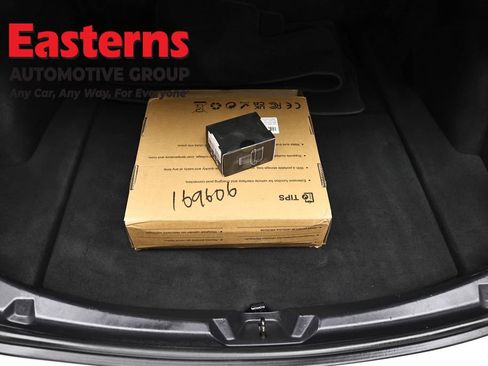 Used 2018 Tesla Model 3 Long Range image 9