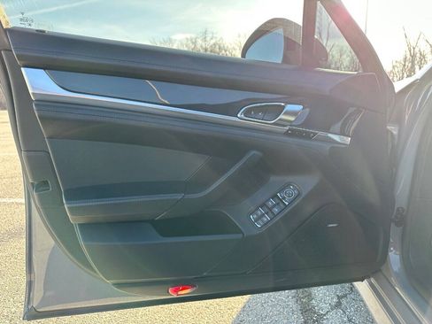 Used 2013 Porsche Panamera GTS AWD/4WD image 11