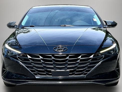 Used 2023 Hyundai Elantra SEL w/ Convenience Package FWD image 3