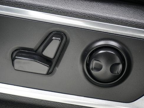 Used 2023 RAM 1500 Laramie AWD/4WD image 14