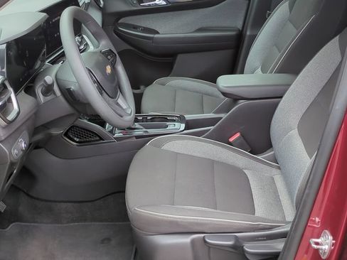 Used 2025 Chevrolet TrailBlazer LT AWD/4WD image 11