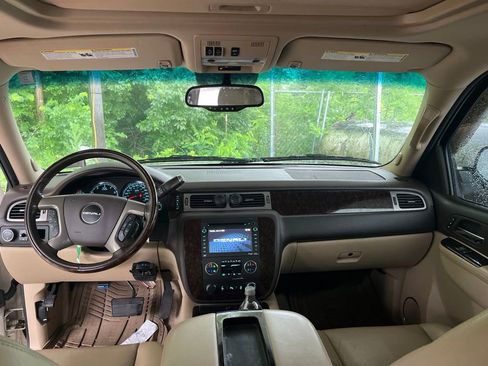 Used 2013 GMC Yukon Denali AWD/4WD image 5