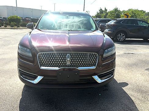 Used 2020 Lincoln Nautilus Reserve FWD image 2