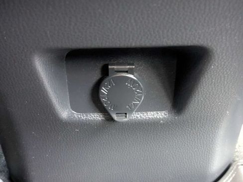 Used 2025 Toyota RAV4 LE FWD image 14