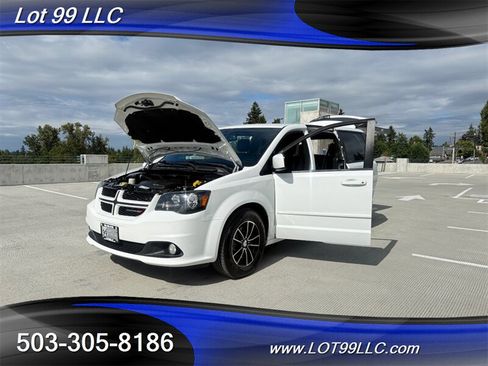 Used 2017 Dodge Grand Caravan GT FWD image 28