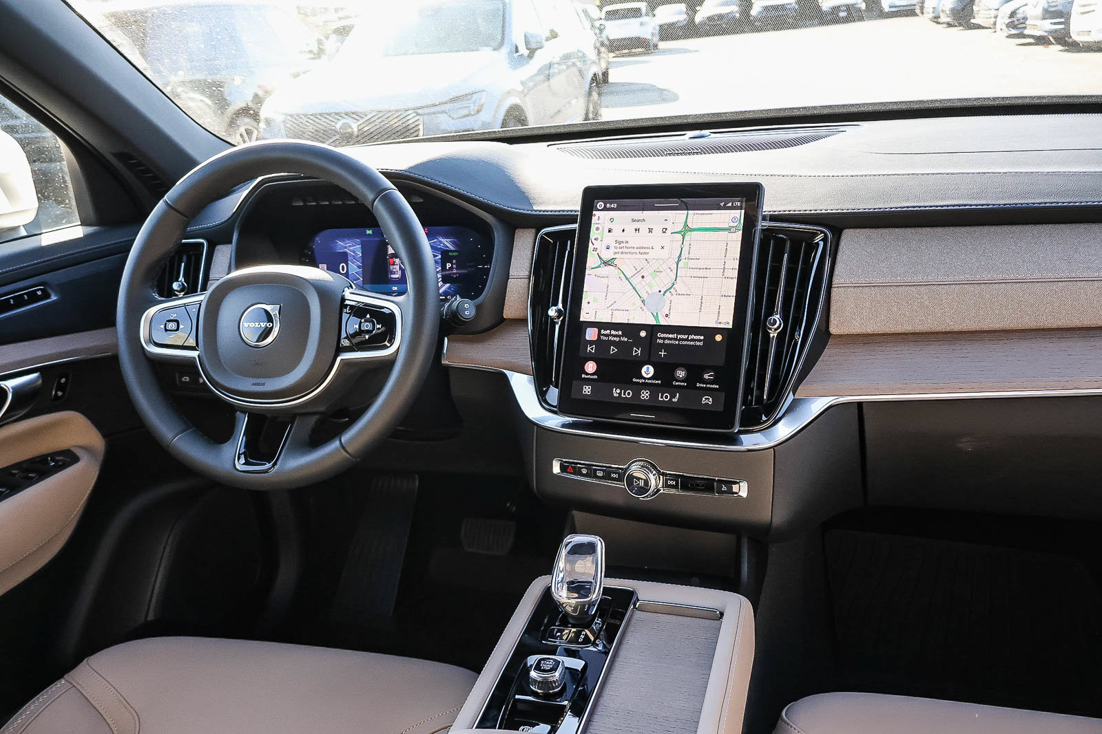 New 2026 Volvo XC90 T8 Plus w/ Protection Package Premier AWD/4WD image 22