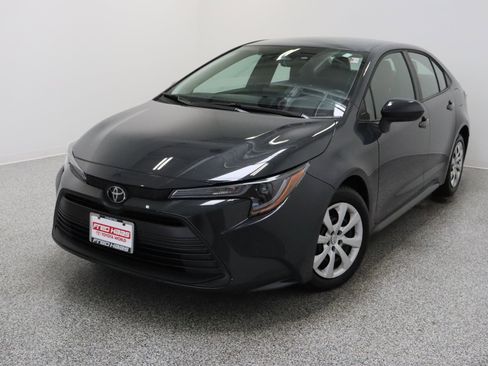 Certified 2026 Toyota Corolla LE FWD image 2