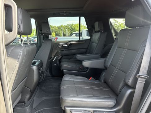 Used 2026 Chevrolet Tahoe High Country AWD/4WD image 31