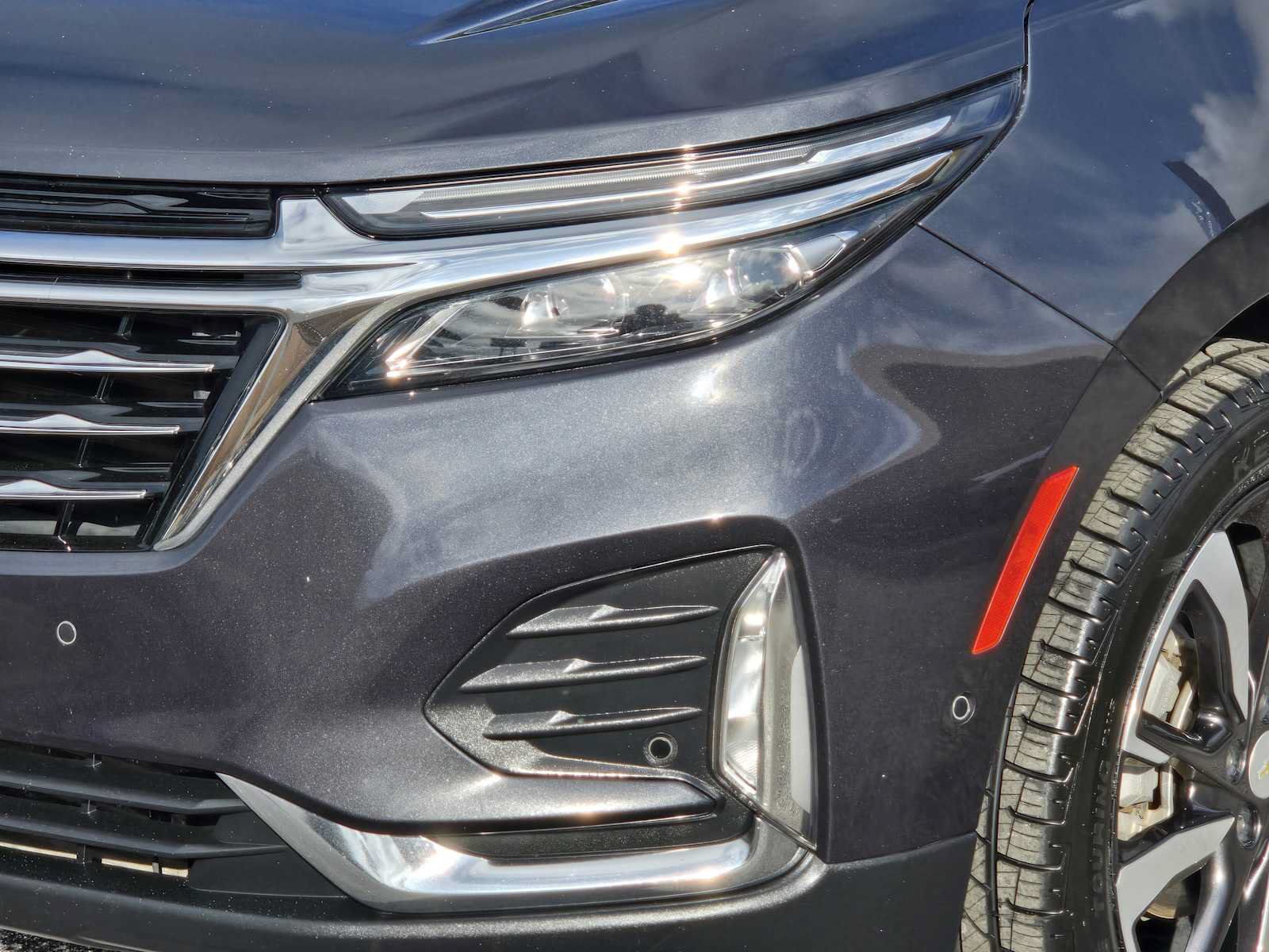 Used 2022 Chevrolet Equinox Premier FWD image 9