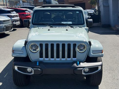 Used 2023 Jeep Wrangler Unlimited Sahara AWD/4WD image 2