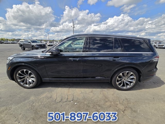 Used 2022 Lincoln Aviator Grand Touring w/ Equipment Group 301A AWD/4WD image 2