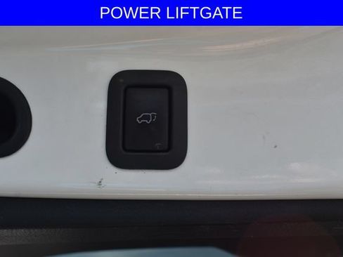 Used 2015 Toyota Highlander XLE AWD/4WD image 9