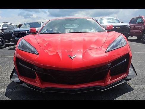 Used 2024 Chevrolet Corvette Z06 w/ Z07 Performance Package RWD image 5