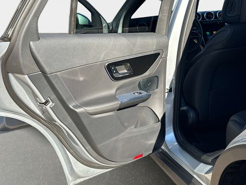 Used 2026 Mercedes-Benz GLC 300 GLC 300 image 12