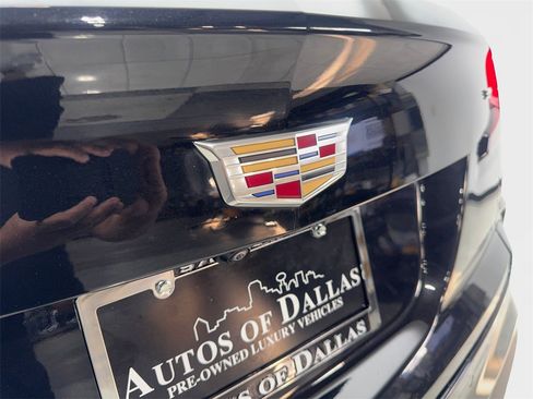 Used 2024 Cadillac XT4 Premium Luxury image 21